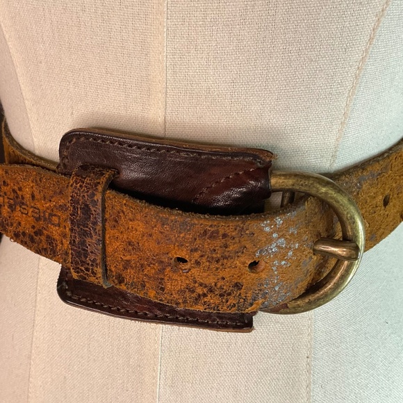 Diesel Distressed Carmel Leather 100cm/40in x 1.5in wide VINTAGE - Picture 2 of 6